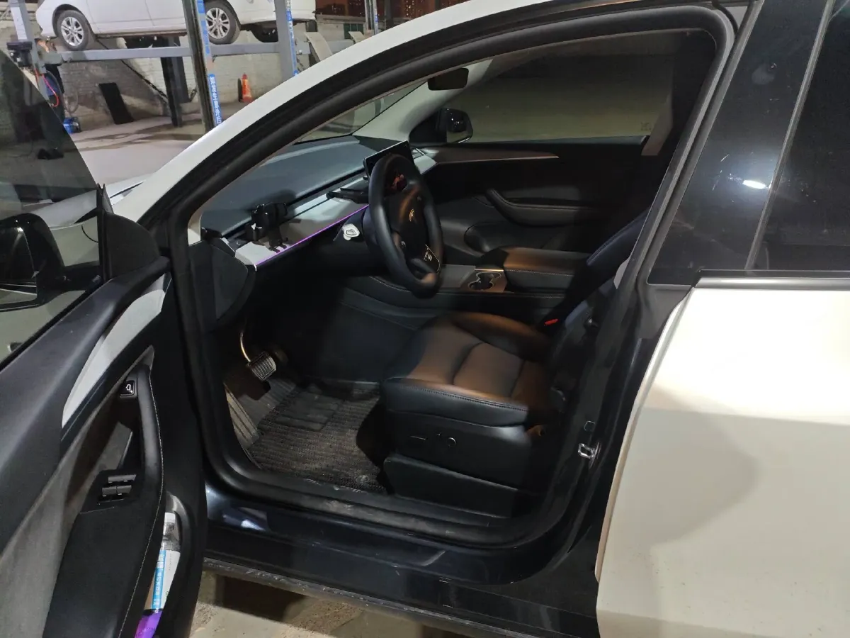 2024 Iveco OuSheng BEV 77.28KWH,autocango,china used car exporter,china ev exporter,chinese used car exporter,chinese used ev exporter