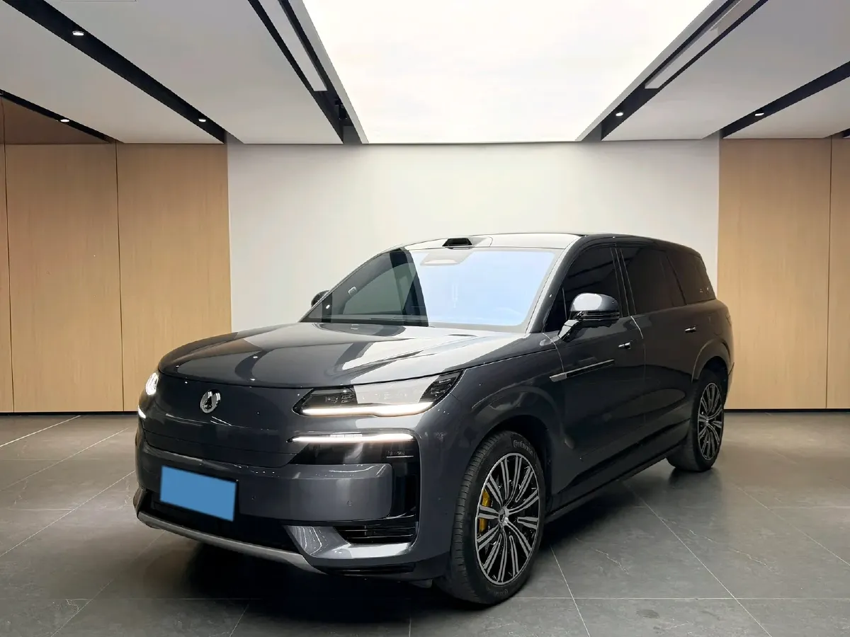 2025 Denza DenzaN9 2.0T 207HP L4 E-CVT PHEV,autocango,china used car exporter,china ev exporter,chinese used car exporter,chinese used ev exporter