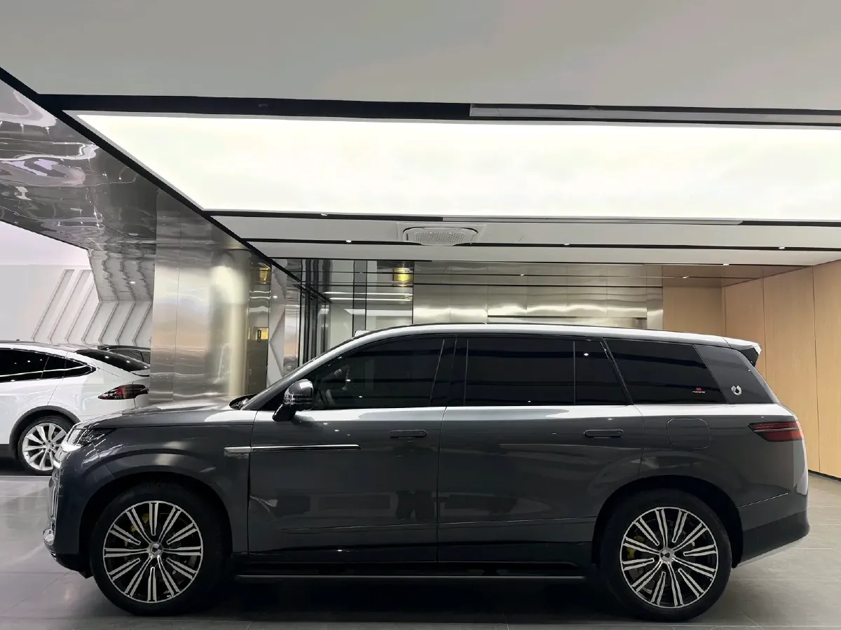 2025 Denza DenzaN9 2.0T 207HP L4 E-CVT PHEV,autocango,china used car exporter,china ev exporter,chinese used car exporter,chinese used ev exporter