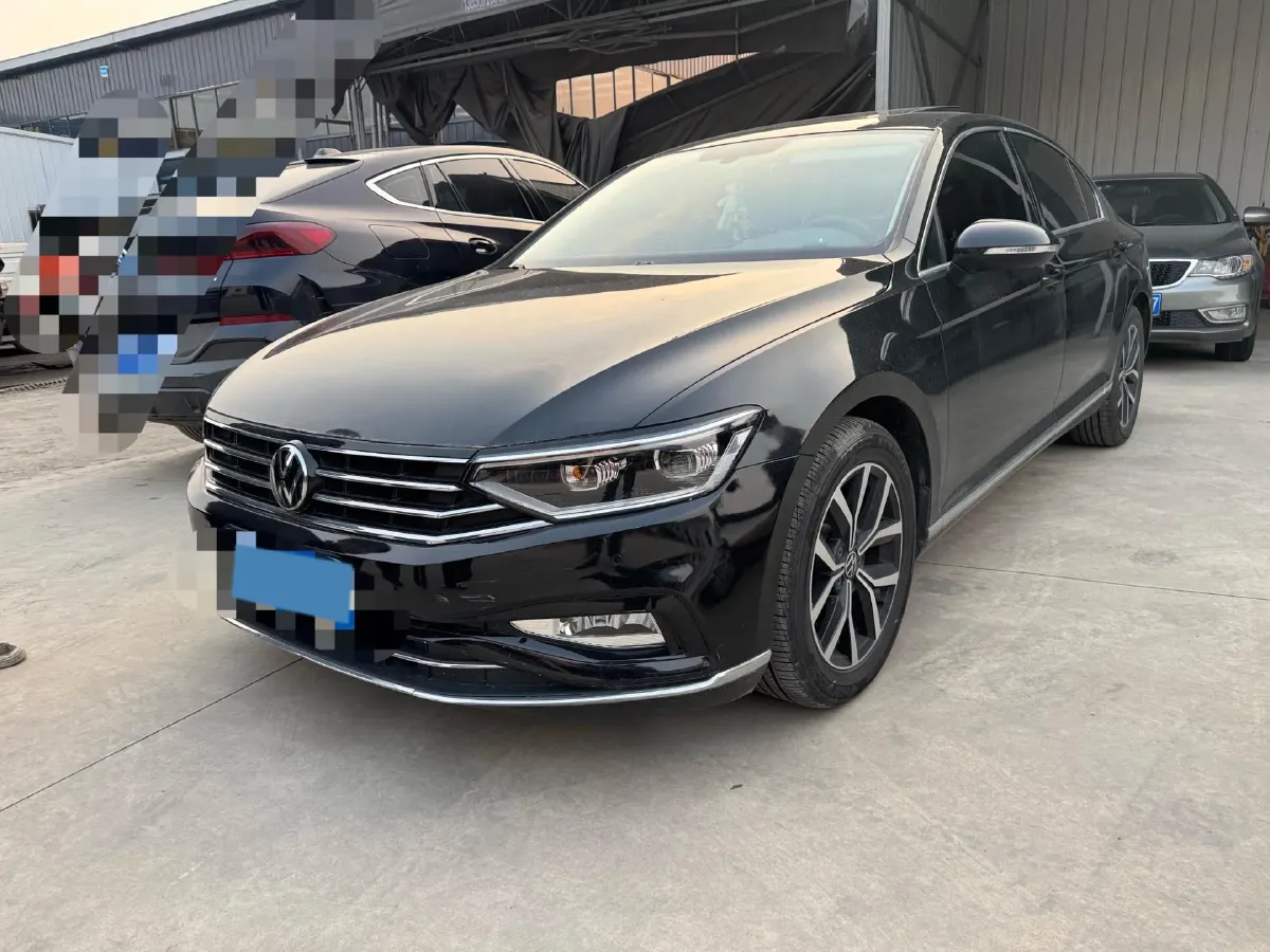 2020 Volkswagen Magotan 2.0T 186HP L4 7DCT,autocango,china used car exporter,china ev exporter,chinese used car exporter,chinese used ev exporter