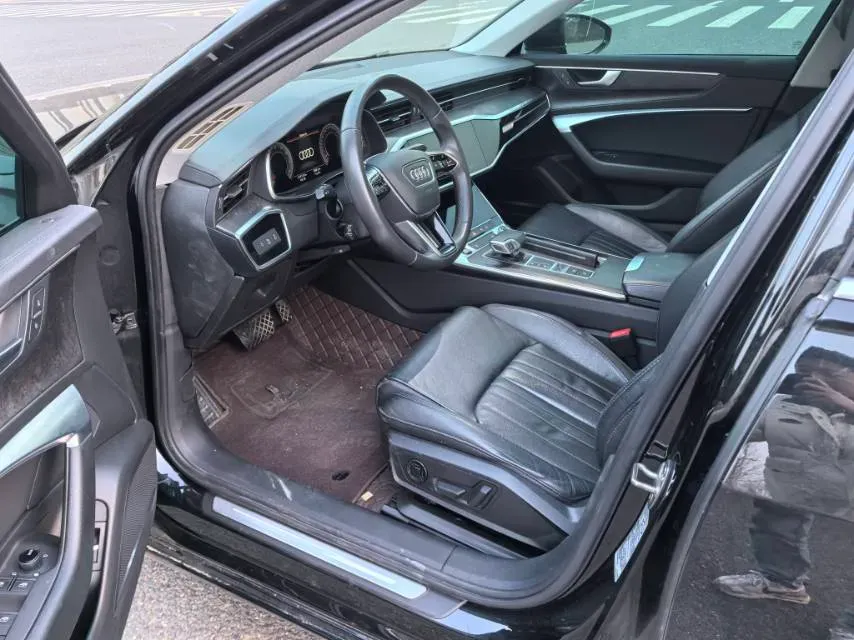 2021 Audi A6L 2.0T 224HP L4 7DCT,autocango,china used car exporter,china ev exporter,chinese used car exporter,chinese used ev exporter