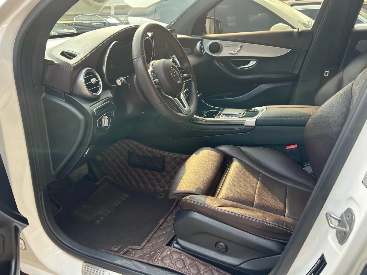 2021 Mercedes-Benz GLC Class 2.0T 197HP L4 9AT,autocango,china used car exporter,china ev exporter,chinese used car exporter,chinese used ev exporter