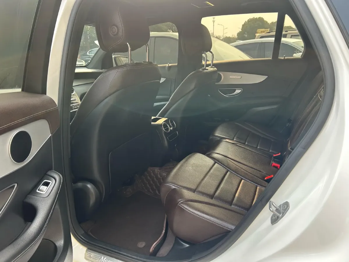 2021 Mercedes-Benz GLC Class 2.0T 197HP L4 9AT,autocango,china used car exporter,china ev exporter,chinese used car exporter,chinese used ev exporter