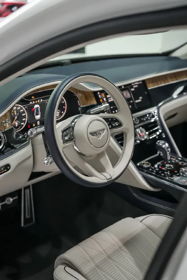 2021 Bentley Flying Spur 4.0T 550HP V8 8DCT,autocango,china used car exporter,china ev exporter,chinese used car exporter,chinese used ev exporter