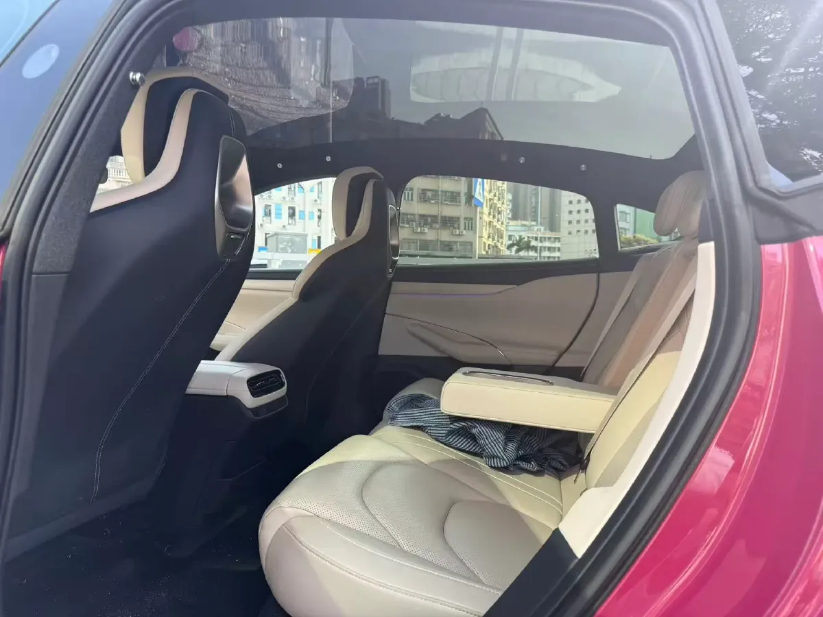 2024 MI SU7 BEV 73.6KWH,autocango,china used car exporter,china ev exporter,chinese used car exporter,chinese used ev exporter