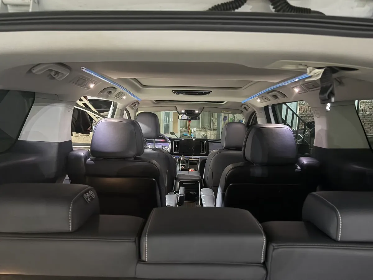 2021 GAC Trumpchi M8 2.0T 252HP L4 8AT,autocango,china used car exporter,china ev exporter,chinese used car exporter,chinese used ev exporter