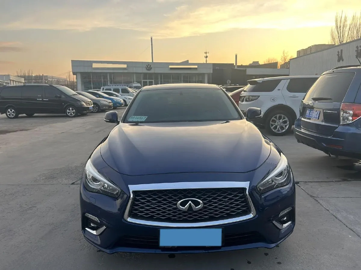 2018 Jeep Grand Commander 2.0T 265HP L4 9AT,autocango,china used car exporter,china ev exporter,chinese used car exporter,chinese used ev exporter