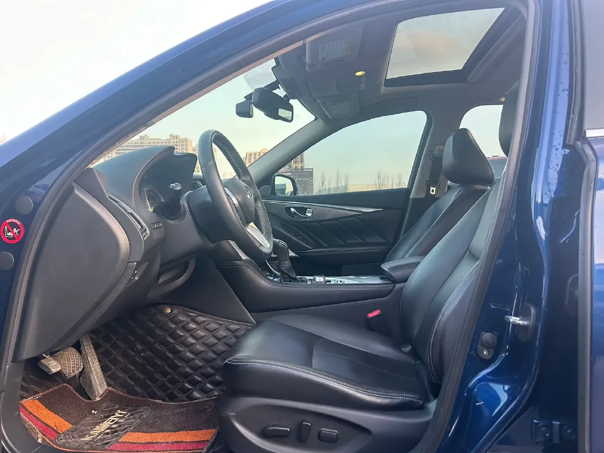 2018 Jeep Grand Commander 2.0T 265HP L4 9AT,autocango,china used car exporter,china ev exporter,chinese used car exporter,chinese used ev exporter