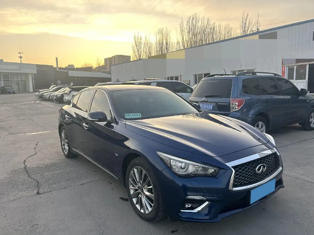 2018 Jeep Grand Commander 2.0T 265HP L4 9AT,autocango,china used car exporter,china ev exporter,chinese used car exporter,chinese used ev exporter