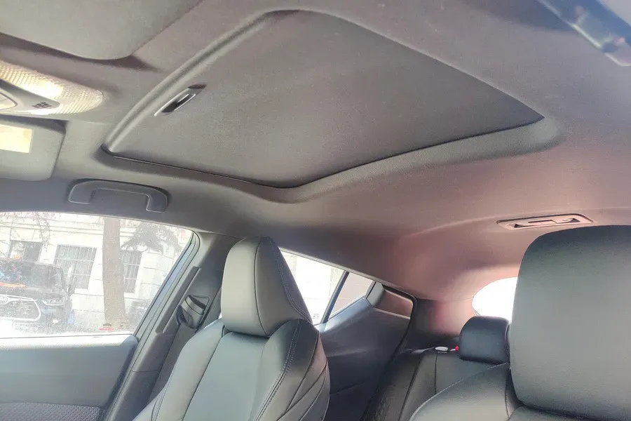 2020 Toyota C-HR 2.0L 171HP L4 CVT,autocango,china used car exporter,china ev exporter,chinese used car exporter,chinese used ev exporter