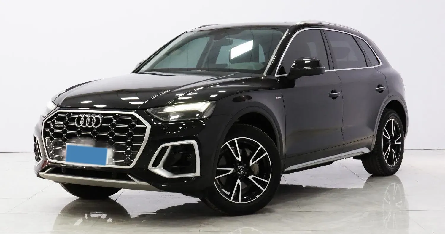 2022 Audi Q5L 2.0T 190HP L4 7DCT,autocango,china used car exporter,china ev exporter,chinese used car exporter,chinese used ev exporter