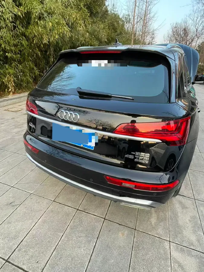2022 Audi Q5L 2.0T 190HP L4 7DCT,autocango,china used car exporter,china ev exporter,chinese used car exporter,chinese used ev exporter
