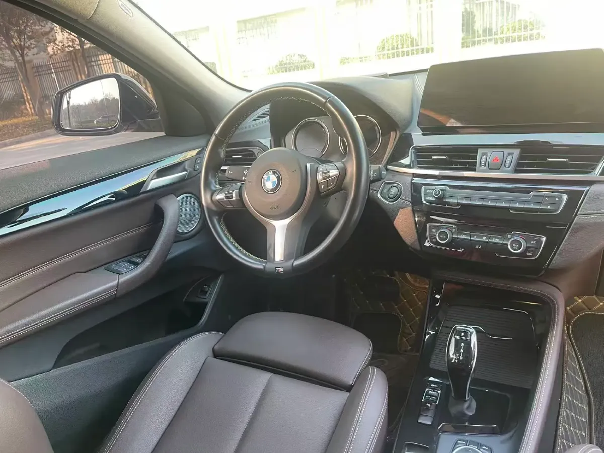 2023 BMW X2 2.0T 178HP L4 7DCT,autocango,china used car exporter,china ev exporter,chinese used car exporter,chinese used ev exporter