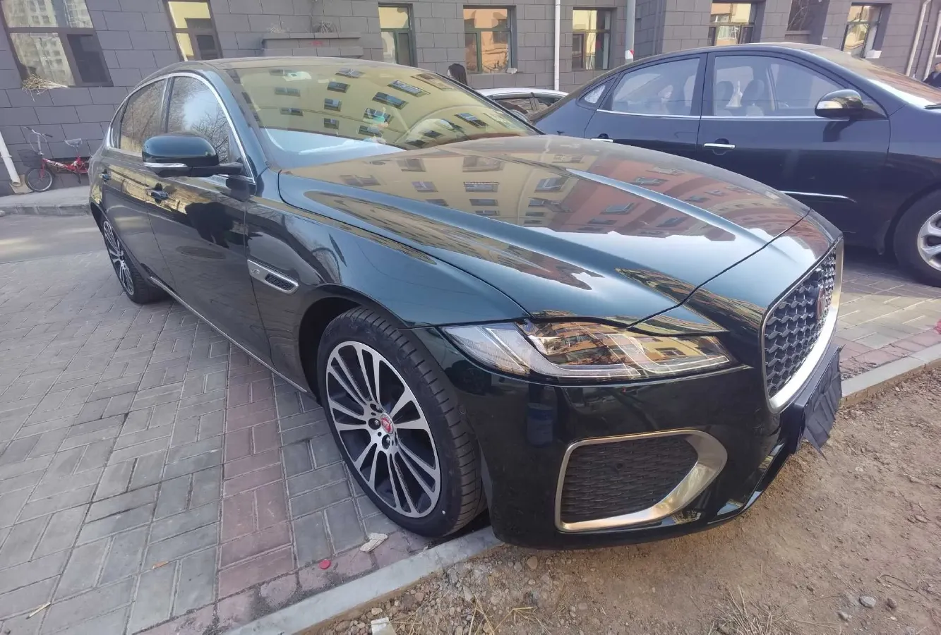 2022 Jaguar XFL 2.0T 250HP L4 8AT,autocango,china used car exporter,china ev exporter,chinese used car exporter,chinese used ev exporter