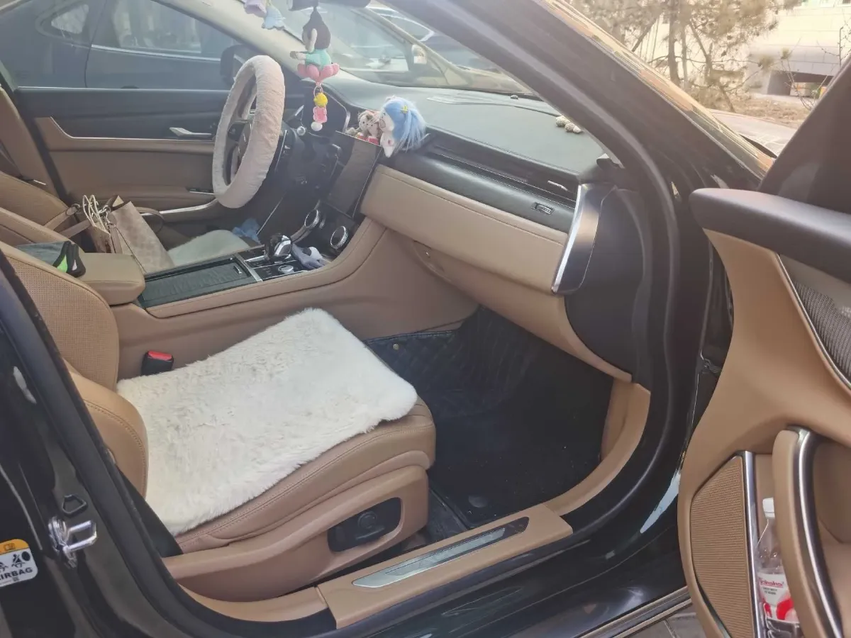 2022 Jaguar XFL 2.0T 250HP L4 8AT,autocango,china used car exporter,china ev exporter,chinese used car exporter,chinese used ev exporter