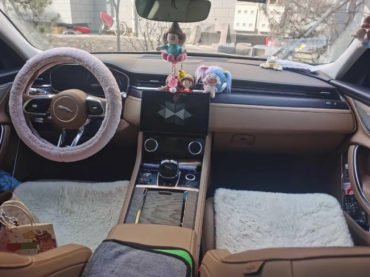 2022 Jaguar XFL 2.0T 250HP L4 8AT,autocango,china used car exporter,china ev exporter,chinese used car exporter,chinese used ev exporter