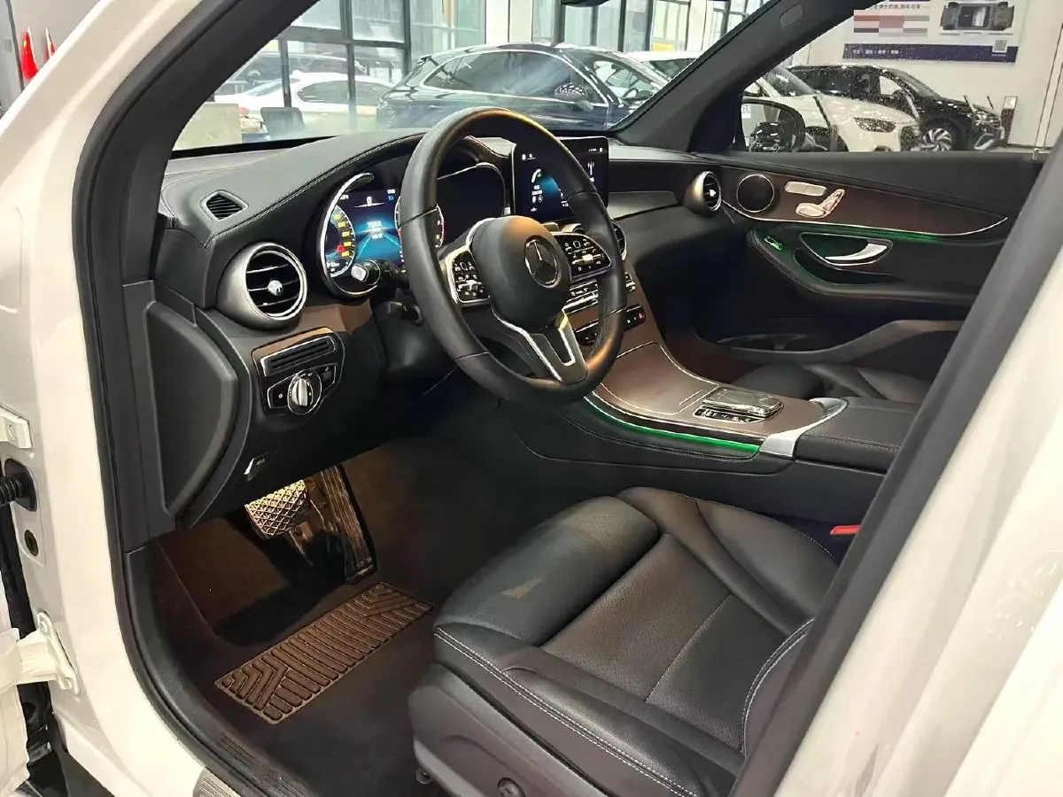 2020 Mercedes-Benz GLC Class 2.0T 258HP L4 9AT,autocango,china used car exporter,china ev exporter,chinese used car exporter,chinese used ev exporter