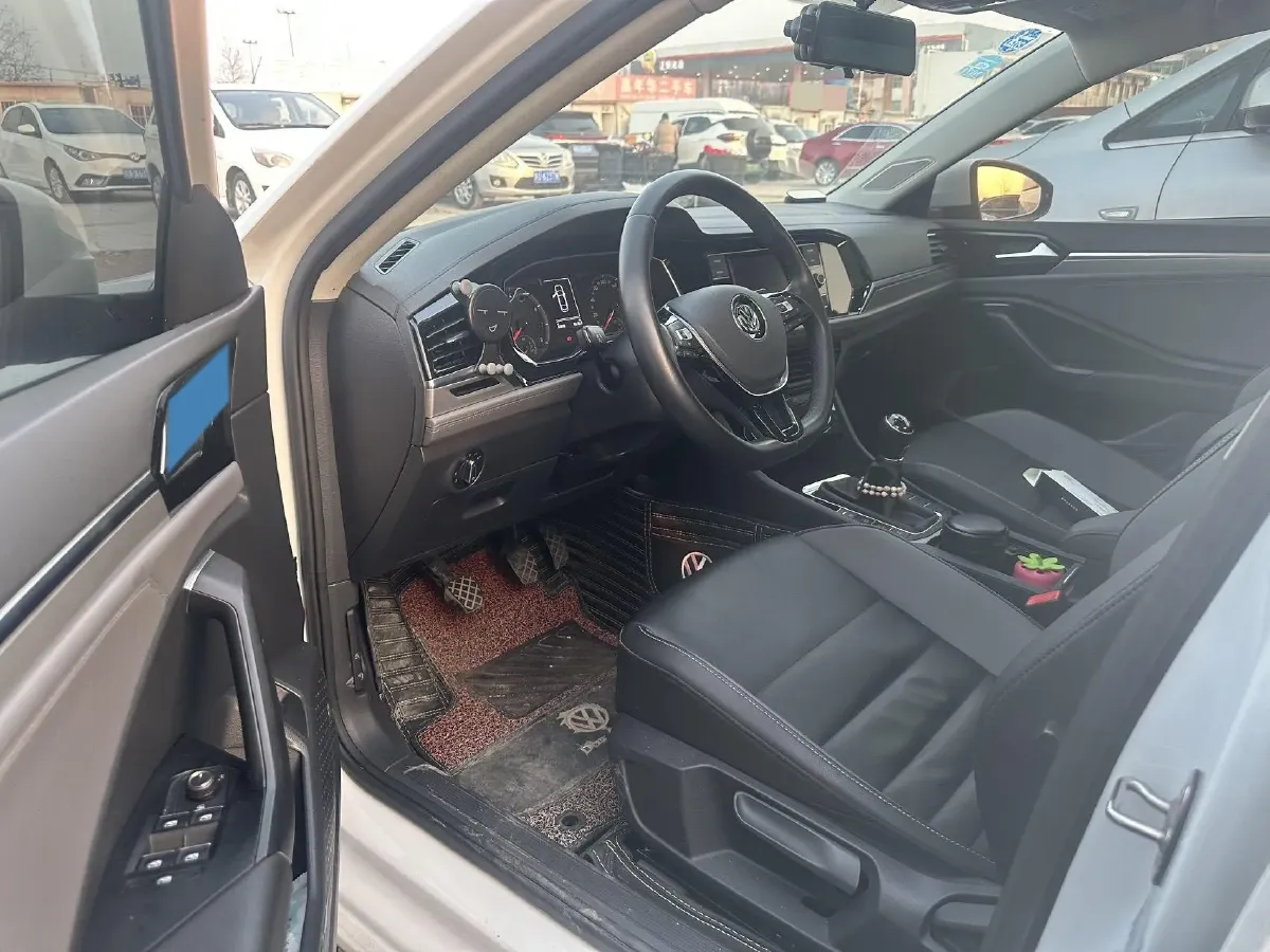 2019 Volkswagen Sagitar 1.2T 116HP L4 5MT,autocango,china used car exporter,china ev exporter,chinese used car exporter,chinese used ev exporter