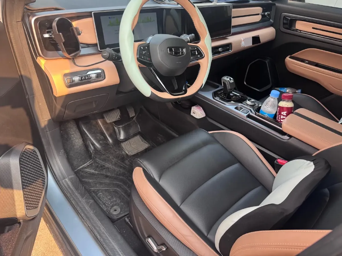 2023 Geely ICON 1.5T 181HP L4 7DCT,autocango,china used car exporter,china ev exporter,chinese used car exporter,chinese used ev exporter