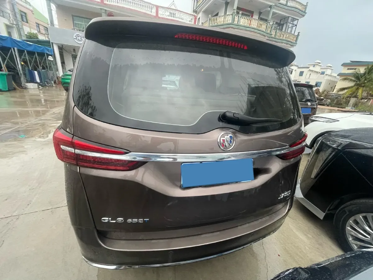 2022 Buick GL8 2.0T 237HP L4 9AT,autocango,china used car exporter,china ev exporter,chinese used car exporter,chinese used ev exporter