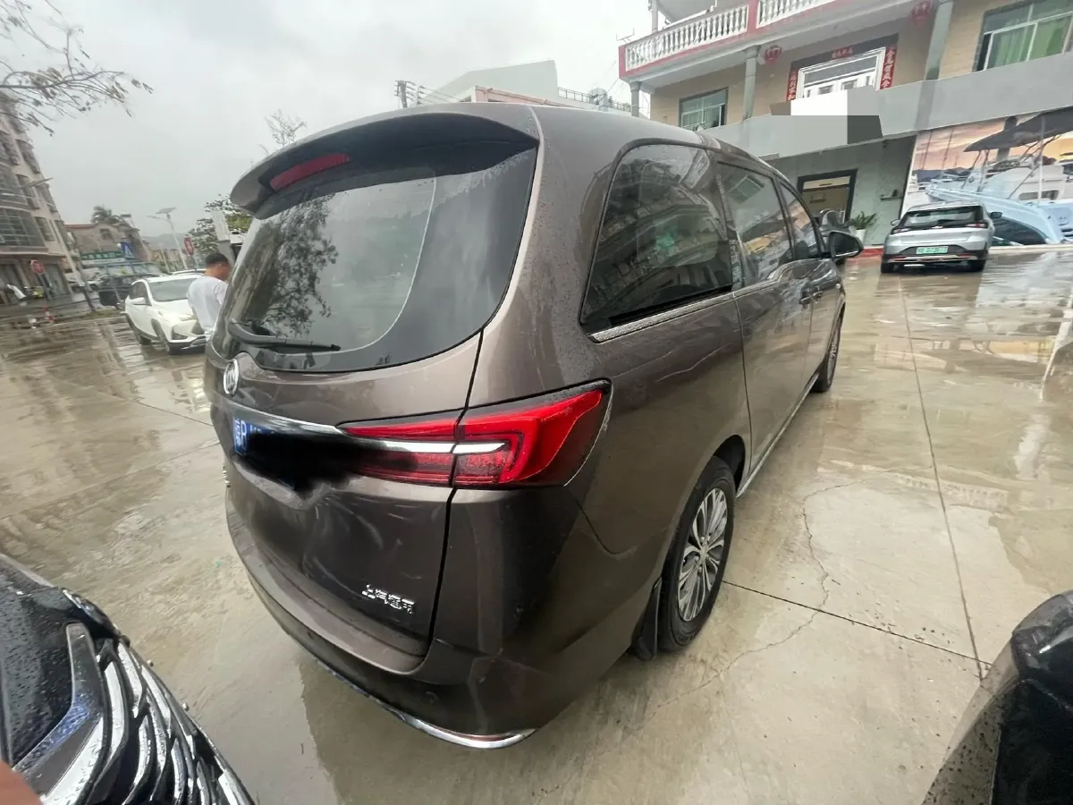 2022 Buick GL8 2.0T 237HP L4 9AT,autocango,china used car exporter,china ev exporter,chinese used car exporter,chinese used ev exporter