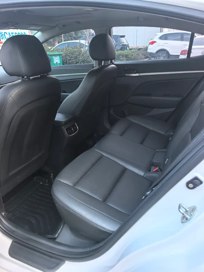 2020 Hyundai Elantra 1.5L 115HP L4 CVT,autocango,china used car exporter,china ev exporter,chinese used car exporter,chinese used ev exporter