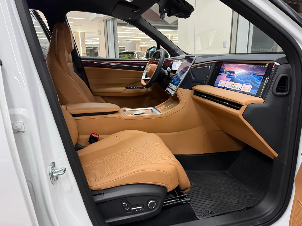 2025 Geely Galaxy L7 1.5L 112HP L4 1DHT PHEV 18.4KWH,autocango,china used car exporter,china ev exporter,chinese used car exporter,chinese used ev exporter