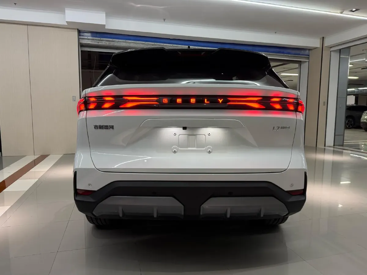 2025 Geely Galaxy L7 1.5L 112HP L4 1DHT PHEV 18.4KWH,autocango,china used car exporter,china ev exporter,chinese used car exporter,chinese used ev exporter