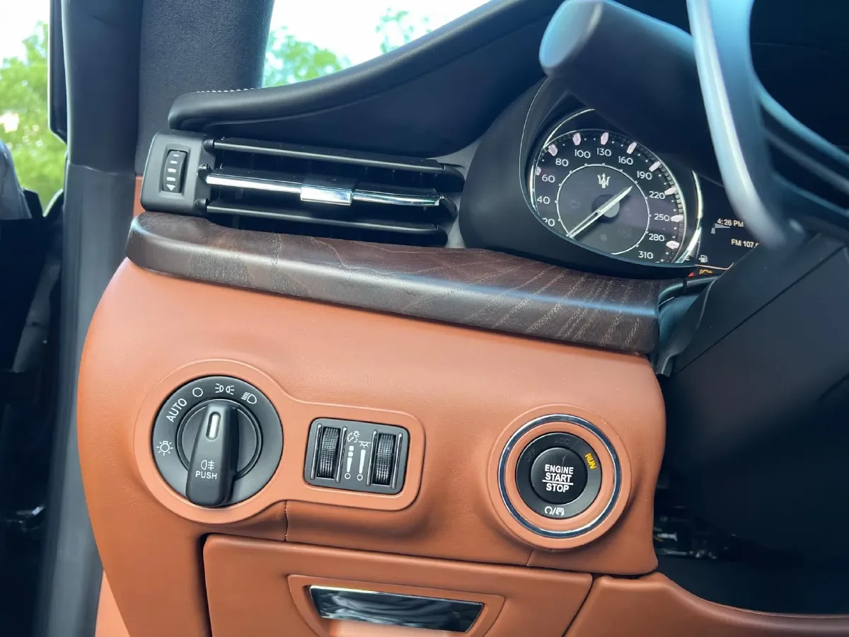 2021 Maserati Quattroporte 3.0T 350HP V6 8AT,autocango,china used car exporter,china ev exporter,chinese used car exporter,chinese used ev exporter