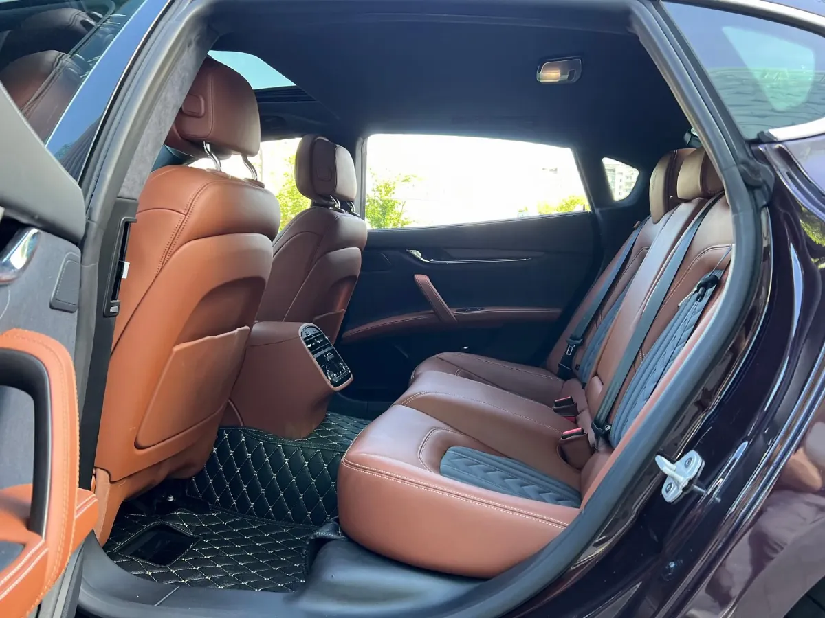 2021 Maserati Quattroporte 3.0T 350HP V6 8AT,autocango,china used car exporter,china ev exporter,chinese used car exporter,chinese used ev exporter