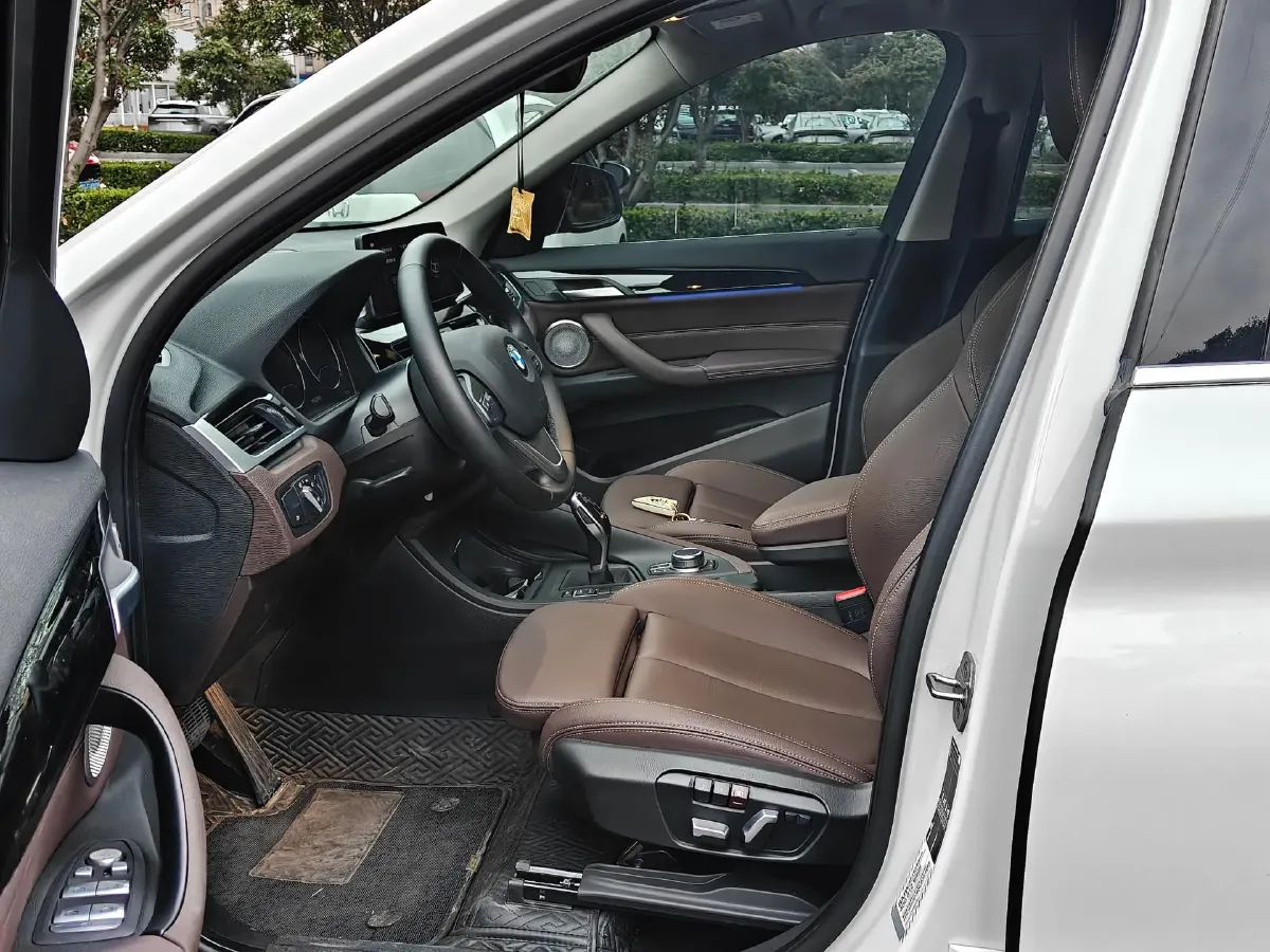 2022 BMW X1 1.5T 140HP L3 7DCT,autocango,china used car exporter,china ev exporter,chinese used car exporter,chinese used ev exporter