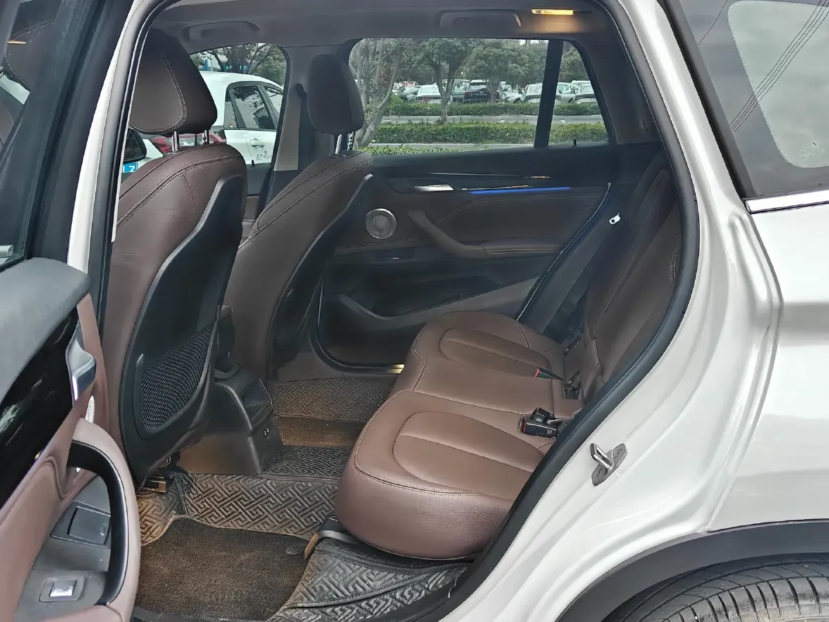 2022 BMW X1 1.5T 140HP L3 7DCT,autocango,china used car exporter,china ev exporter,chinese used car exporter,chinese used ev exporter