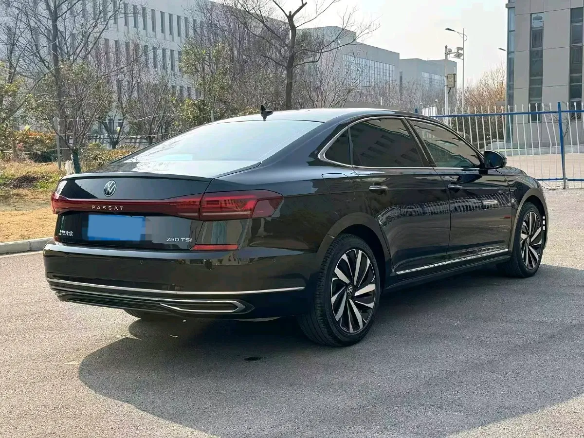 2024 Volkswagen Passat 2.0T 220HP L4 7DCT,autocango,china used car exporter,china ev exporter,chinese used car exporter,chinese used ev exporter