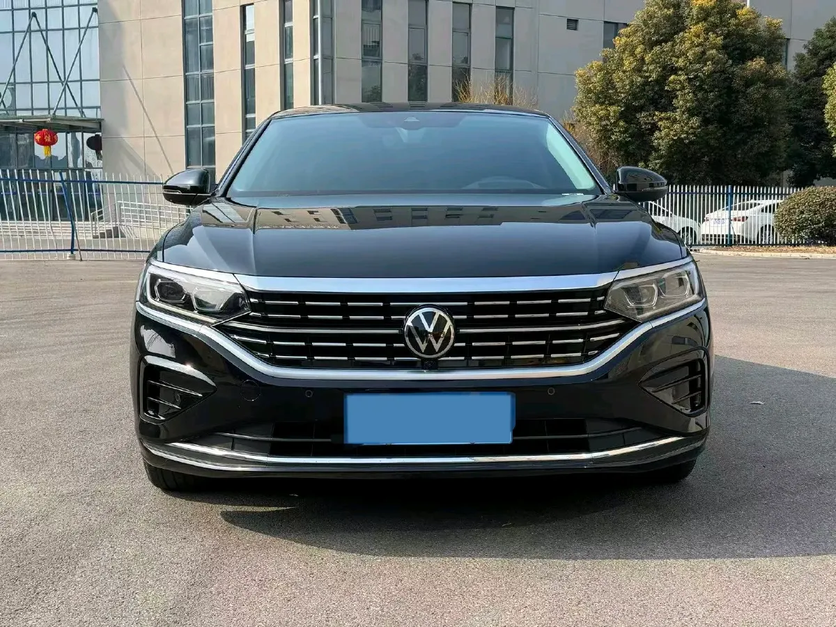 2024 Volkswagen Passat 2.0T 220HP L4 7DCT,autocango,china used car exporter,china ev exporter,chinese used car exporter,chinese used ev exporter