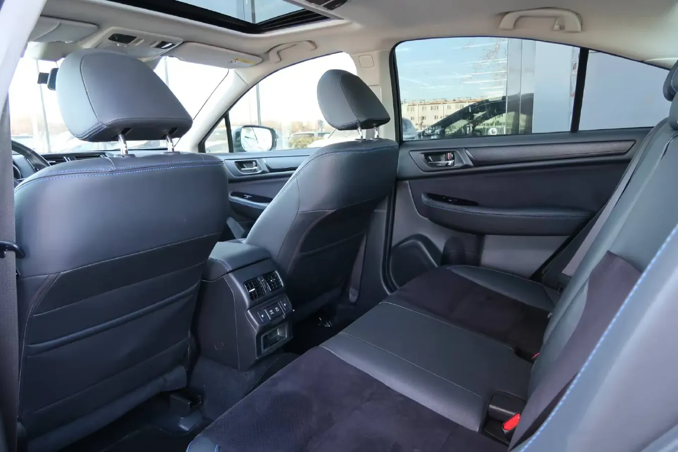 2020 Subaru Legacy 2.5L 175HP H4 CVT,autocango,china used car exporter,china ev exporter,chinese used car exporter,chinese used ev exporter