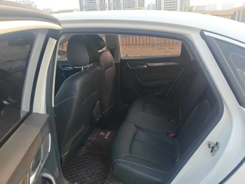 2020 Roewe i6 1.6L 125HP L4 CVT,autocango,china used car exporter,china ev exporter,chinese used car exporter,chinese used ev exporter