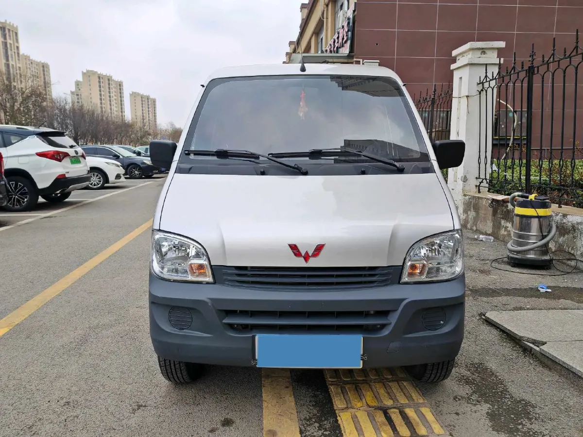 2023 WuLing ZhiGuang 1.5L 102HP L4 5MT,autocango,china used car exporter,china ev exporter,chinese used car exporter,chinese used ev exporter