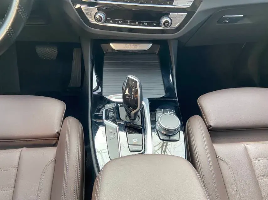 2021 BMW X3 2.0T 224HP L4 8AT,autocango,china used car exporter,china ev exporter,chinese used car exporter,chinese used ev exporter