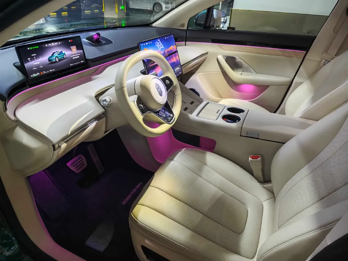 2025 Luxeed R7 REEV 156HP REEV 37KWH,autocango,china used car exporter,china ev exporter,chinese used car exporter,chinese used ev exporter