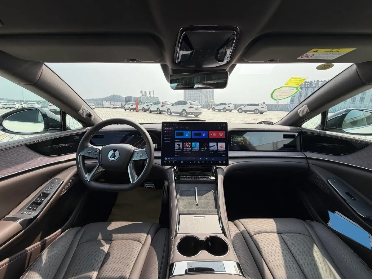 2024 Denza DenzaZ9 2.0T 207HP L4 E-CVT PHEV 38.5KWH,autocango,china used car exporter,china ev exporter,chinese used car exporter,chinese used ev exporter