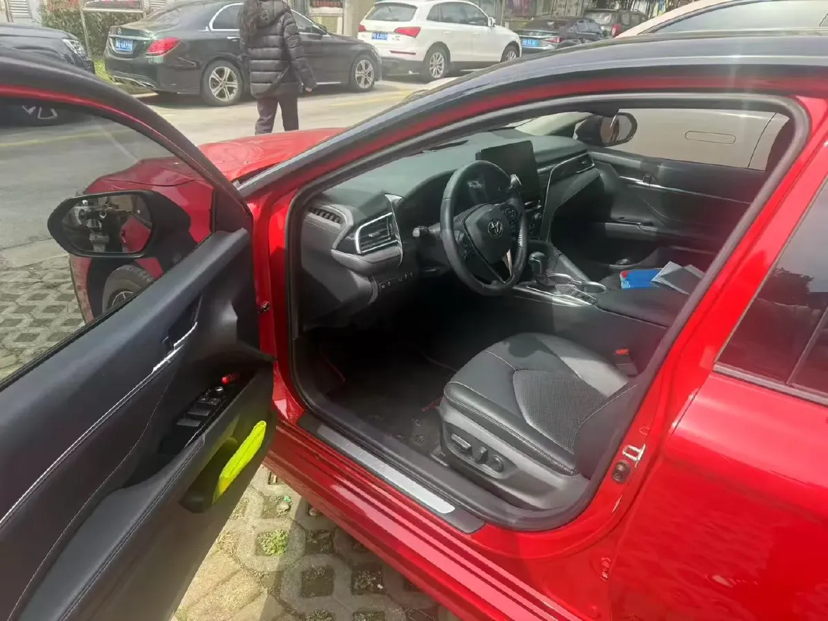 2021 Toyota Camry 2.5L 209HP L4 8AT,autocango,china used car exporter,china ev exporter,chinese used car exporter,chinese used ev exporter