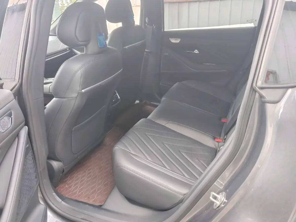 2025 ChangAn CS75 Plus 2.0T 233HP L4 8AT,autocango,china used car exporter,china ev exporter,chinese used car exporter,chinese used ev exporter