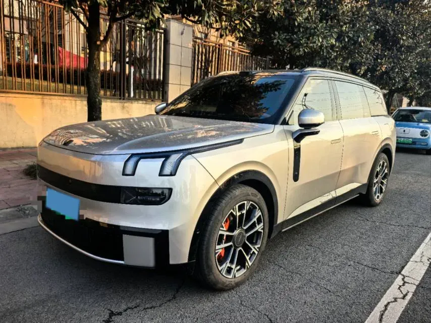 2025 LYNK&CO 900 1.5T 190HP L4 3DHT PHEV 43.3KWH,autocango,china used car exporter,china ev exporter,chinese used car exporter,chinese used ev exporter