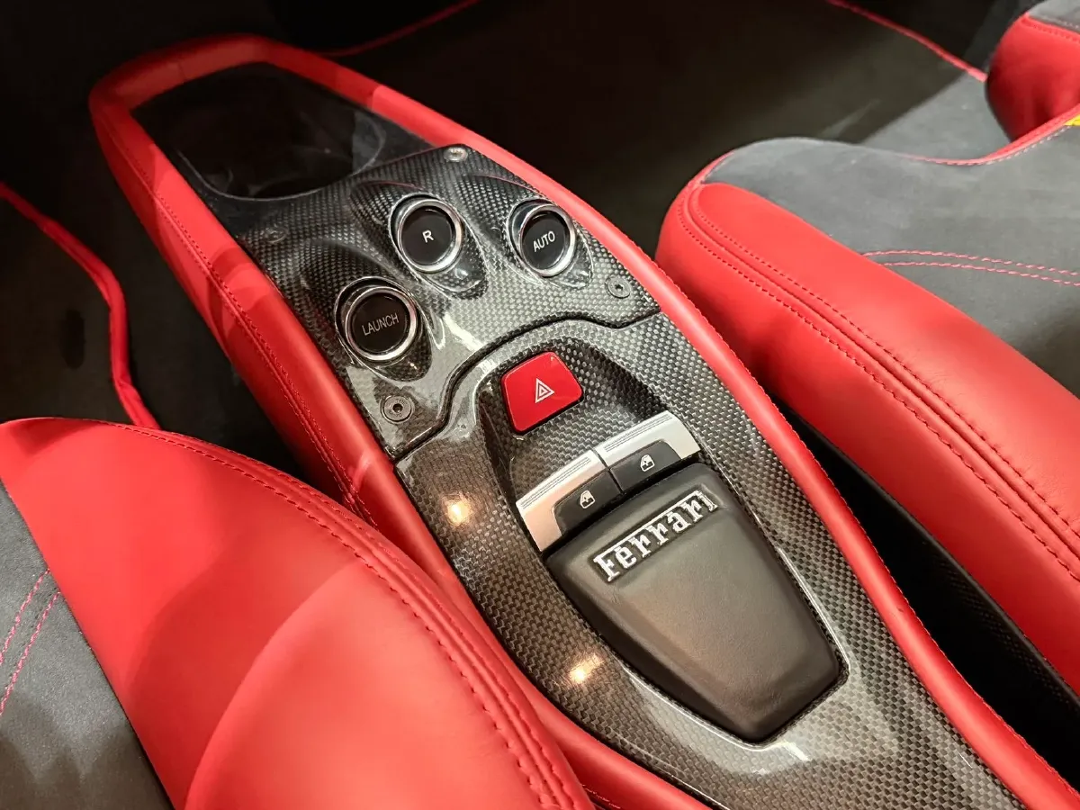 2012 Ferrari 458 4.5L 570HP V8 7DCT,autocango,china used car exporter,china ev exporter,chinese used car exporter,chinese used ev exporter