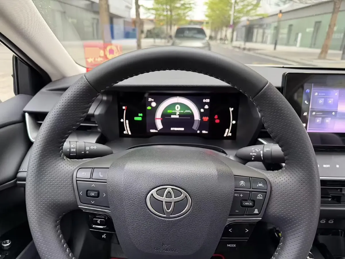 2026 Toyota Camry 2.0L 152HP L4 E-CVT Hybrid,autocango,china used car exporter,china ev exporter,chinese used car exporter,chinese used ev exporter