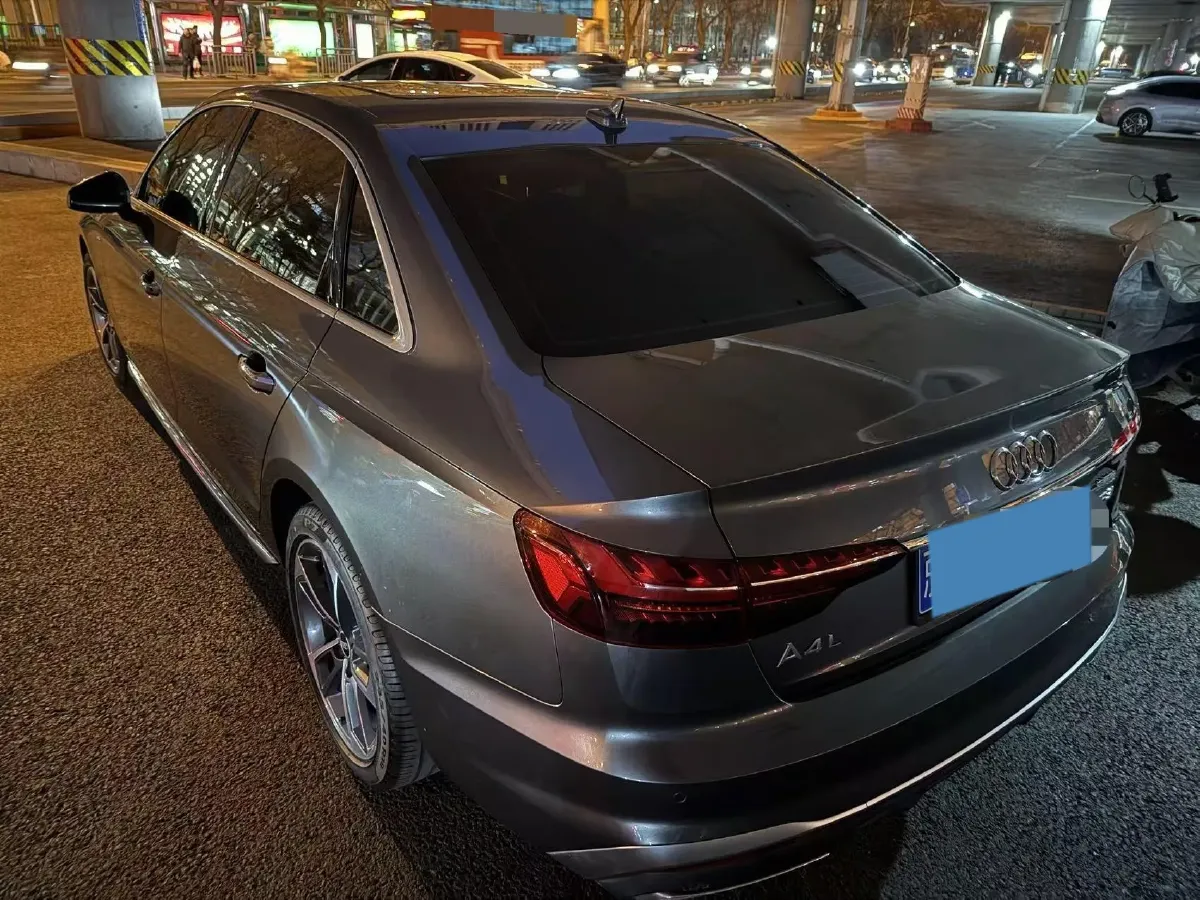 2022 Audi A4L 2.0T 190HP L4 7DCT,autocango,china used car exporter,china ev exporter,chinese used car exporter,chinese used ev exporter