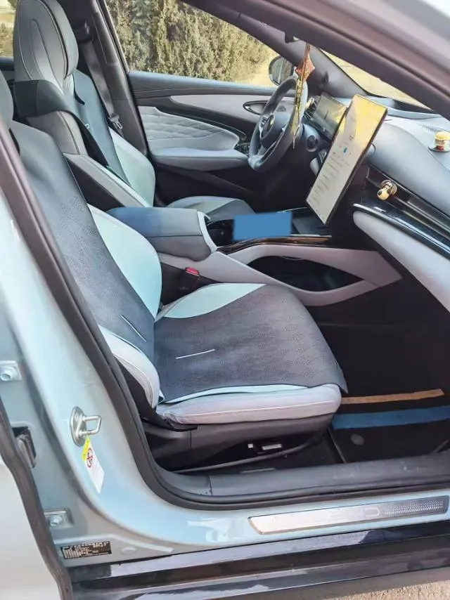 2022 AITO AITO M5 Range Extended 125HP REEV 40KWH,autocango,china used car exporter,china ev exporter,chinese used car exporter,chinese used ev exporter