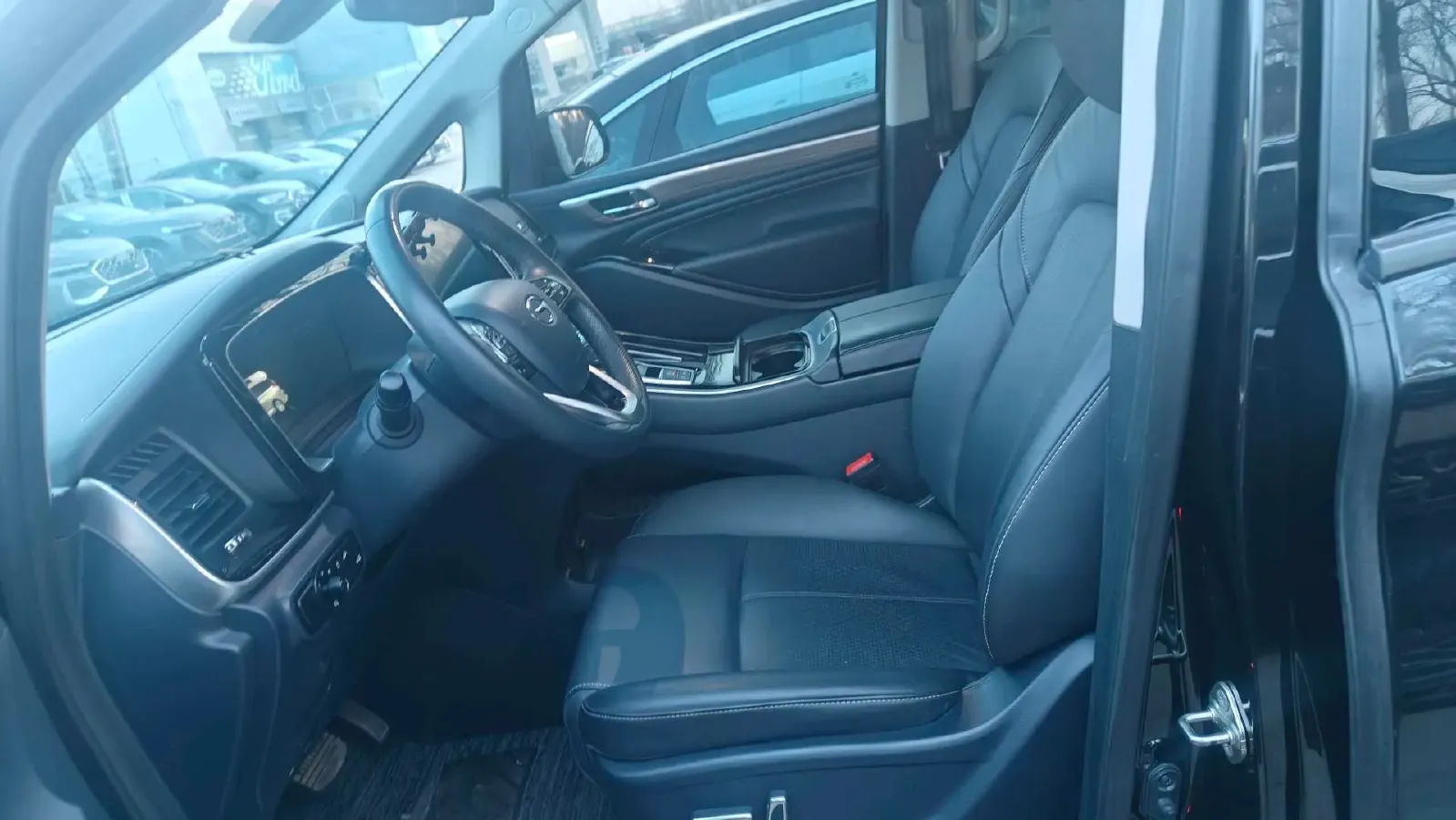 2021 GAC Trumpchi M8 2.0T 252HP L4 8AT,autocango,china used car exporter,china ev exporter,chinese used car exporter,chinese used ev exporter