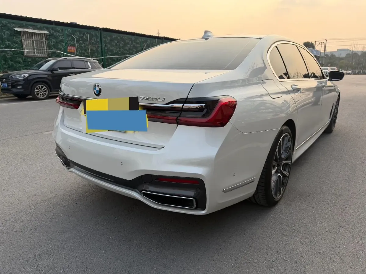 2019 BMW 7 Series 3.0T 340HP L6 8AT,autocango,china used car exporter,china ev exporter,chinese used car exporter,chinese used ev exporter