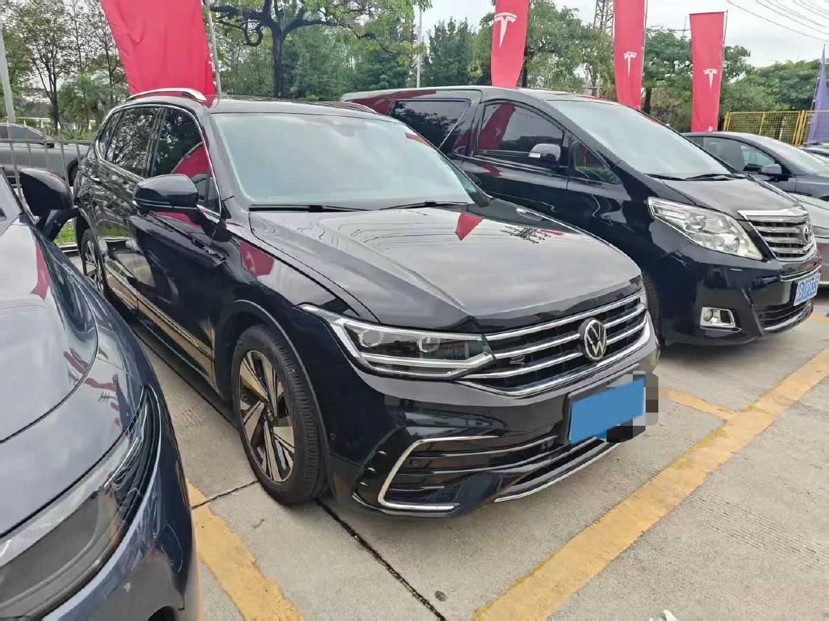 2023 Volkswagen Tiguan L 2.0T 186HP L4 7DCT,autocango,china used car exporter,china ev exporter,chinese used car exporter,chinese used ev exporter